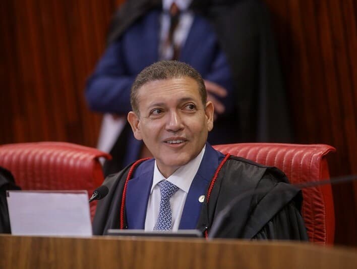 Presidente do TSE, Nunes Marques suspendeu divulgação da pesquisa em caráter liminar. - Luiz Roberto/Agência TSE