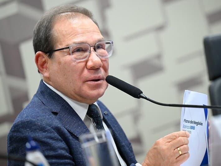 Presidente do BRB, Nelson Antônio de Souza falou à Comissão de Assuntos Econômicos do Senado. - Andressa Anholete/Agência Senado