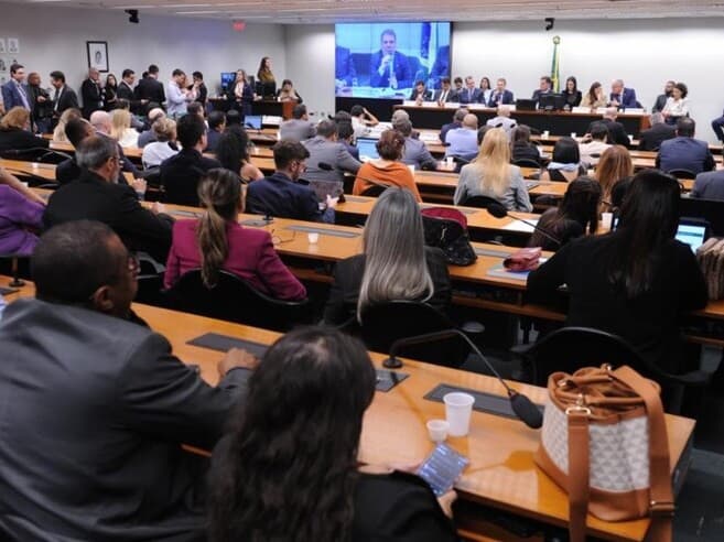 Reunião da CCJ da Câmara dessa terça-feira (9), durante discussão da PEC da redução da maioridade penal. - Renato Araújo/Agênca Câmara