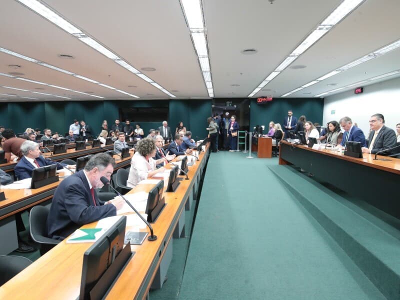 Discussão foi suspensa ontem após início da Ordem do Dia em Plenário. - Bruno Spada/Câmara dos Deputados