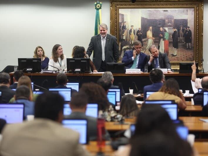 CCJ aprovou a admissibilidade da proposta que reduz a maioridade penal por ampla margem de votos. - Gabriela Biló/Folhapress