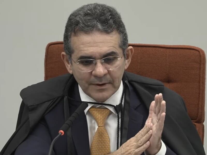 Procurador pediu a condenação de Eduardo Bolsonaro. - Reprodução/YouTube
