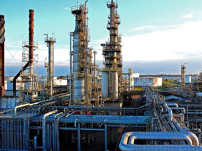 Medida prevê maior proteção à indústria brasileira em contratos públicos. - João Paulo Ceglinsky / Petrobras