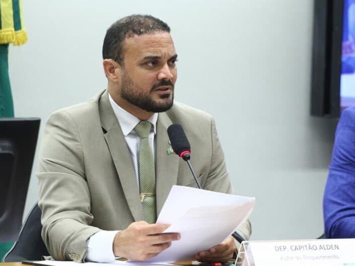Corretores deverão cumprir exigências de capacidade técnica e aptidão psicológica previstas na legislação. - Vinicius Loures / Câmara dos Deputados