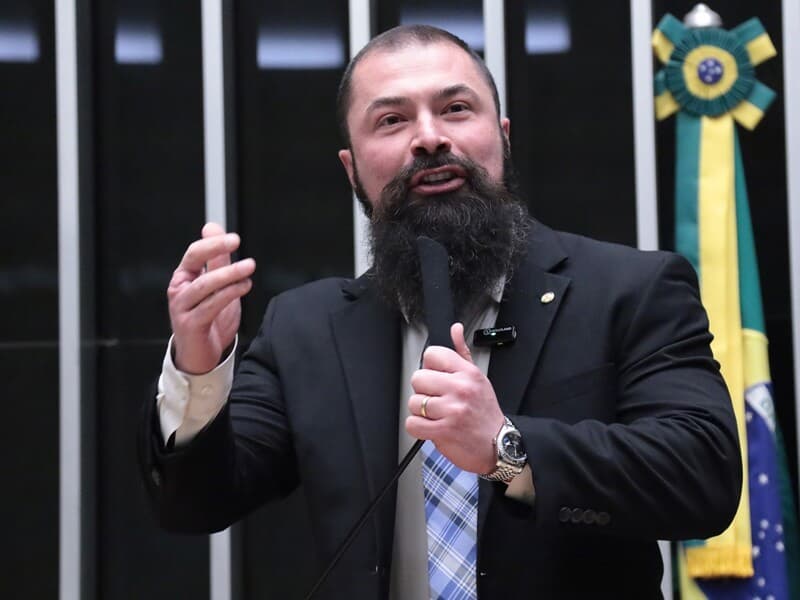Relatado por Paulo Bilynskyj, projeto busca proteger PMs e bombeiros de retaliações em presídios comuns. - Thiago Cristino/Câmara dos Deputados
