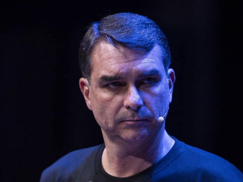 Flávio reagiu a acusações feitas contra ele por Michelle Bolsonaro. - Reprodução/X