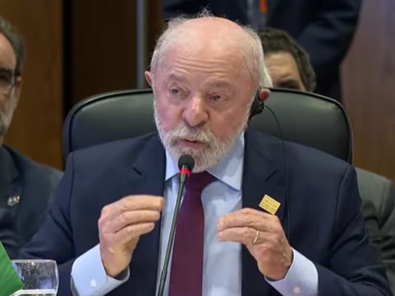 Lula diz que tentará reeleição para frear "irresponsáveis" no comando. - Reprodução/YouTube