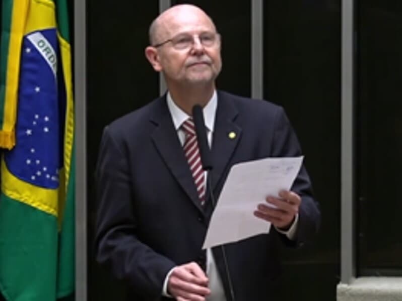 Bohn Gass defende fim das bets e critica avanço das apostas no país. - Reprodução/YouTube