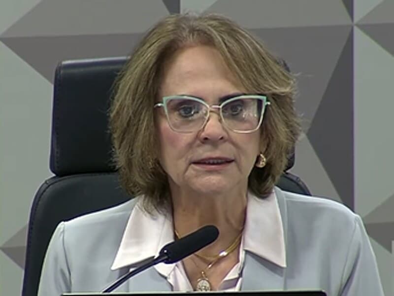 Damares rebate fala de Paulo Figueiredo sobre voto feminino: "absurdo". - Reprodução/YouTube