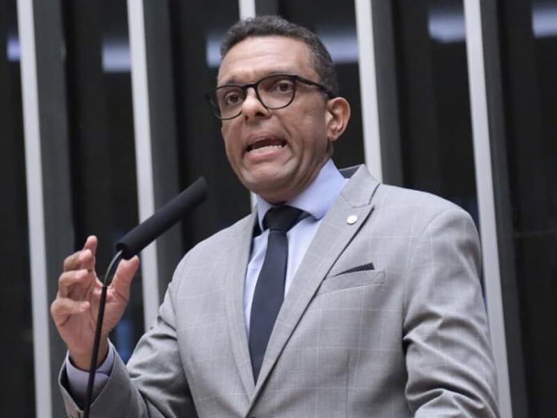 Parlamentar cobrou uma manifestação pública de Jair Bolsonaro em defesa da ex-primeira-dama. - Thiago Cristino / Câmara dos Deputados