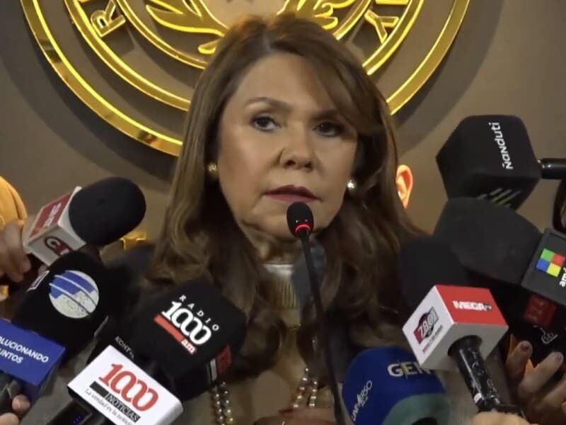 Celeste Amarilla envia carta aberta a Kylian Mbappé. - Reprodução/Youtube