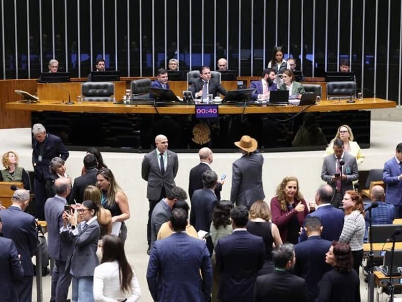 A proposta prevê recursos para fortalecer a rede de proteção e ampliar ações de prevenção ao feminicídio. - Bruno Spada / Câmara dos Deputados