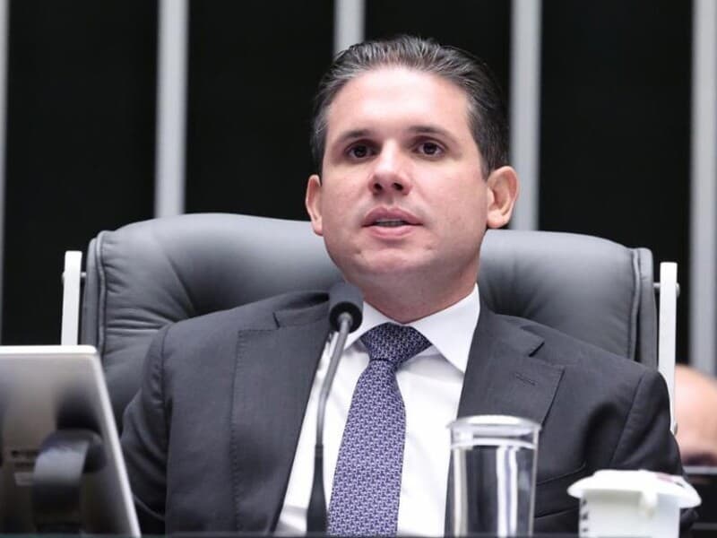 Hugo Motta comemorou a aprovação da proposta e defendeu financiamento permanente para políticas de proteção às mulheres. - Bruno Spada / Câmara dos Deputados