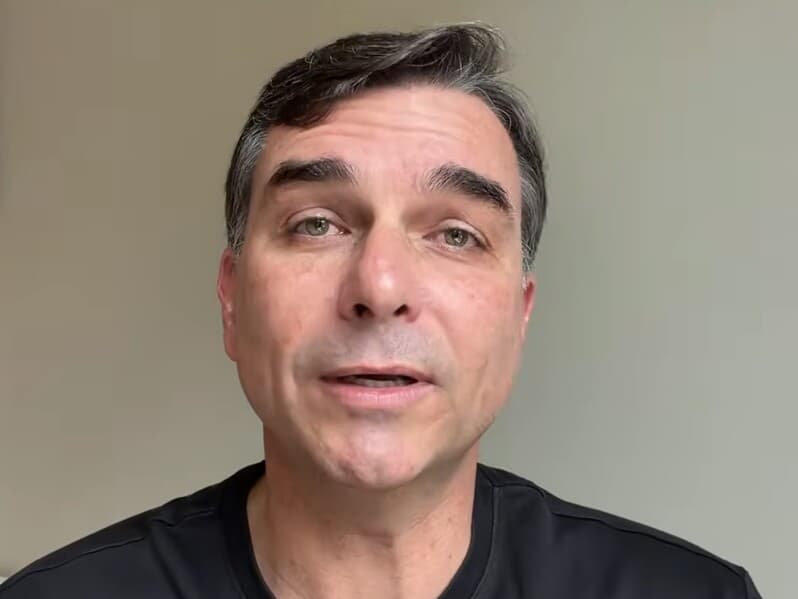 Pré-candidato à Presidência, Flávio Bolsonaro. - Reprodução/YouTube