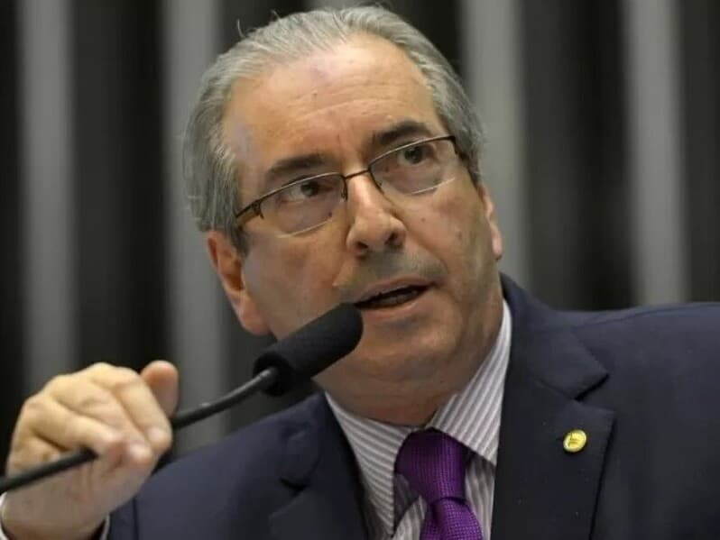 Advogados afirmam que Eduardo Cunha não exercia mandato e pedem acesso integral à investigação para contestar a decisão do STF. - Wilson Dias/Agência Brasil