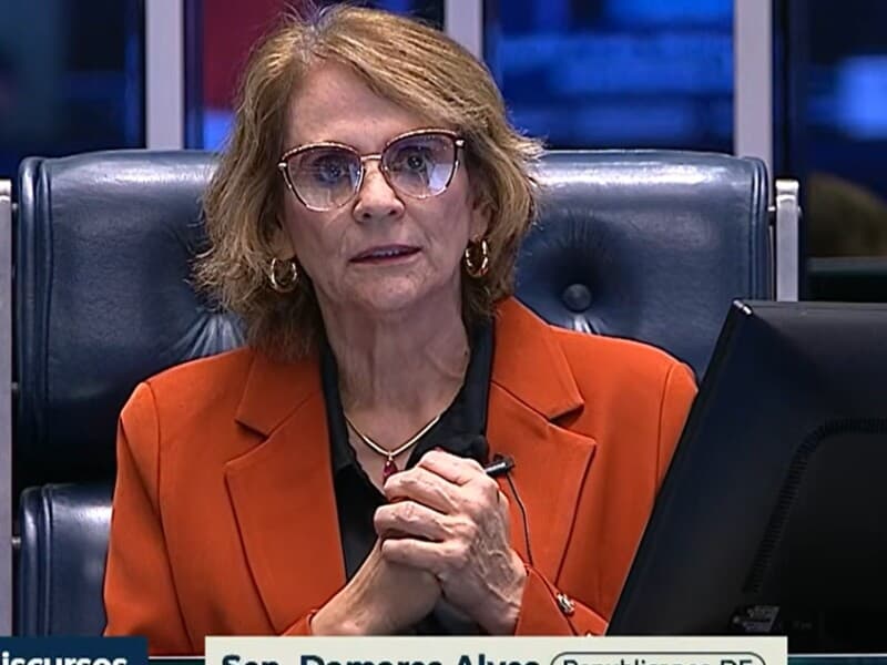 Damares Alves diz que não deve satisfação a "aloprados de internet". - Reprodução/YouTube