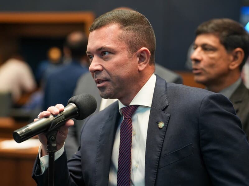 MPRJ denuncia deputado por fraude em contratos de R$ 357,9 milhões