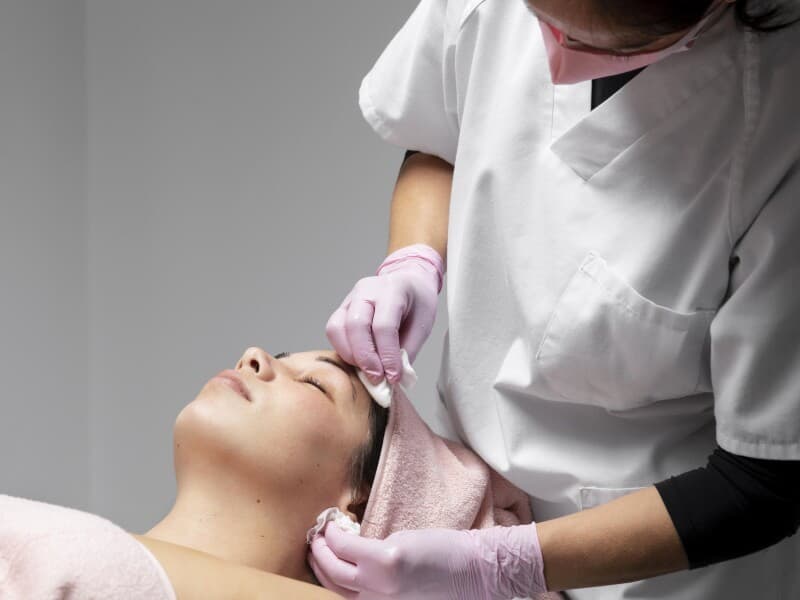 Proposta reconhece esteticistas como profissionais da saúde. - Magnific