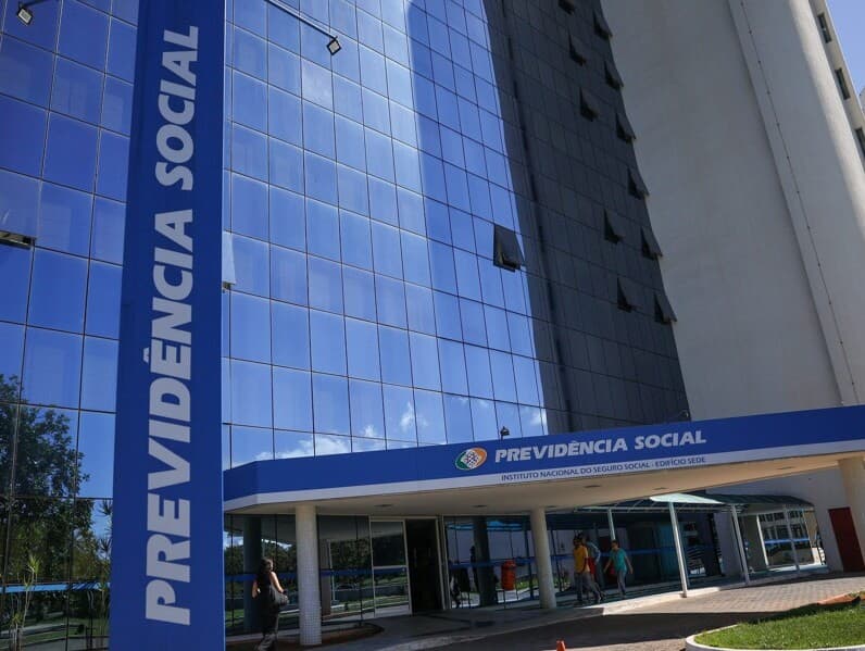 Texto publicado no Diário Oficial entra em vigor imediatamente e garante recursos para o pagamento dos ressarcimentos pelo INSS. - Fabio Rodrigues-Pozzebom / Agência Brasil