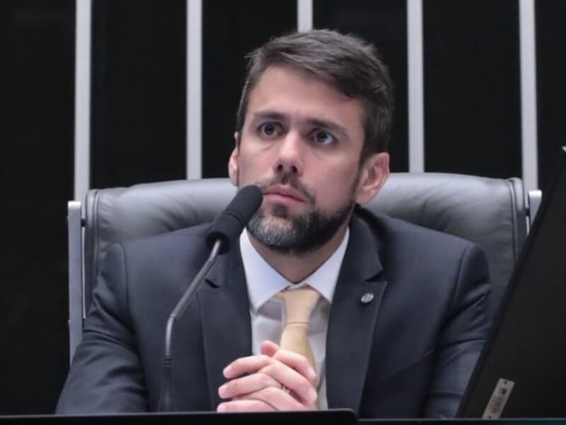 Pedro Lucas afirma que desistência busca preservar o grupo político e manter a unidade da aliança governista. - Bruno Spada/Câmara dos Deputados Pedro Lucas afirma que desistência busca preservar o grupo político e manter a unidade da aliança governista. - Bruno Spada/Câmara dos Deputados