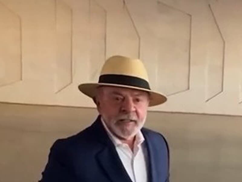Lula reagiu com ironia às críticas feitas por Javier Milei durante visita do presidente argentino ao Brasil. - Reprodução / Youtube