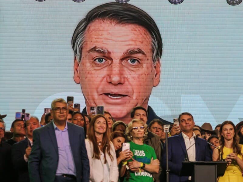 Defesa ressaltou que uso da imagem de Bolsonaro é recorrente e natural por parte dos filhos. - Felipe Marques/Zimel Press/Folhapress