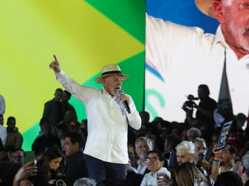 Lula destacou a defesa da autonomia durante seu discurso na convenção que oficializou sua candidatura à reeleição pelo PT. - Bia Borges/Ofotográfico/Folhapress