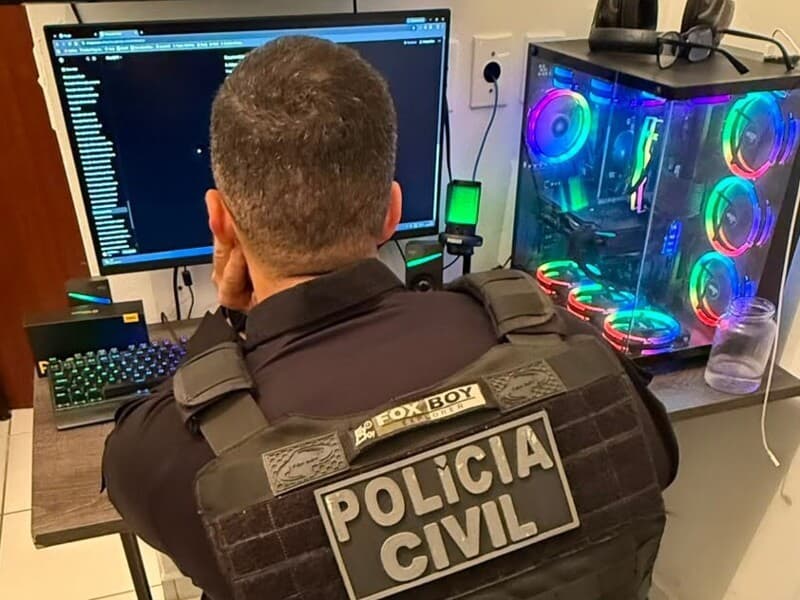 A ação integra a estratégia de combate a grupos extremistas que atuam em ambientes digitais. - Divulgação / PCDF