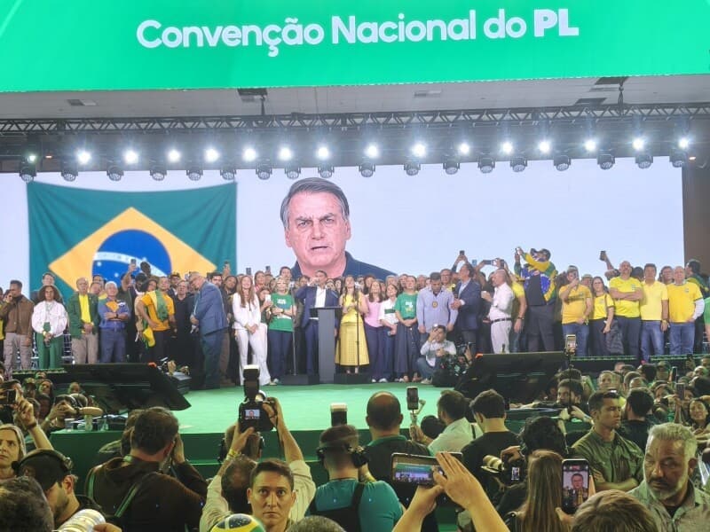 Advogado quer que Conselho de Ética apure conduta de Flávio. - Thenews2/Folhapress