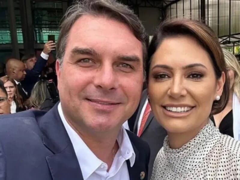 Michelle aceitou pedido público de desculpas de Flávio, após acusá-lo de desrespeitá-la. - redes sociais