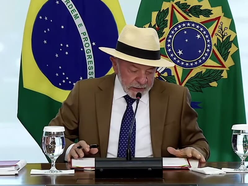 Lula sanciona lei que endurece penas para abuso infantil em ambiente virtual. - Reprodução