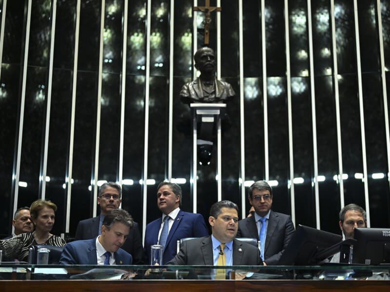Programa aprovado pelo Senado busca reduzir a dependência brasileira de fertilizantes importados. - Ton Molina/Agência Senado