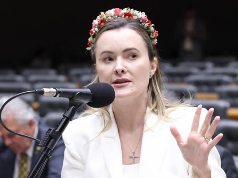 Deputada sustenta que primeira-dama pode ter interferido em decisão do Executivo ao cobrar restrições ao Discord. - Kayo Magalhães / Câmara dos Deputados
