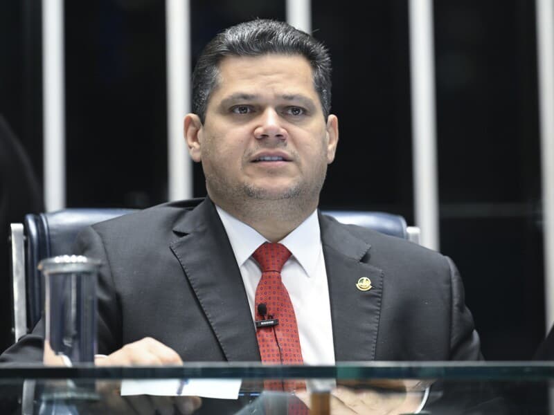Alcolumbre propõe reaproveitamento de bases petrolíferas. - Edilson Rodrigues/Agência Senado