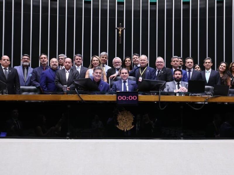 Novas regras atingem programas de fidelidade que permitem compra, venda ou transferência de pontos e milhas. - Vinicius Loures / Câmara dos Deputados
