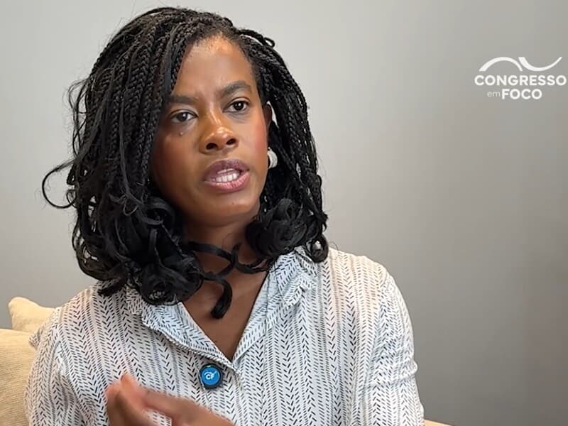 Carol Dartora, 43 anos, é deputada, professora de História e mestra em Educação. - Congresso em Foco