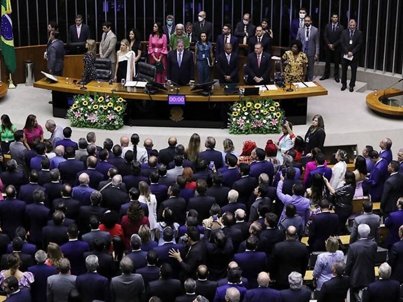 Posse dos deputados em fevereiro de 2023: oito de cada dez integrantes da Câmara querem repetir a cena em fevereiro de 2027. - Marina Ramos/Agência Câmara Posse dos deputados em fevereiro de 2023: oito de cada dez integrantes da Câmara querem repetir a cena em fevereiro de 2027. - Marina Ramos/Agência Câmara