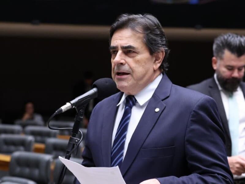 Deputado defende regras claras para distinguir a atividade associativa interna das operações de mercado.  - Bruno Spada/Câmara dos Deputados