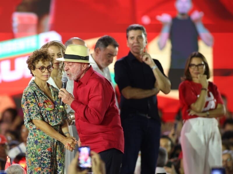 Lula durante ato de campanha em Belo Horizonte. - Christian Martins/AtoPress/Folhapress