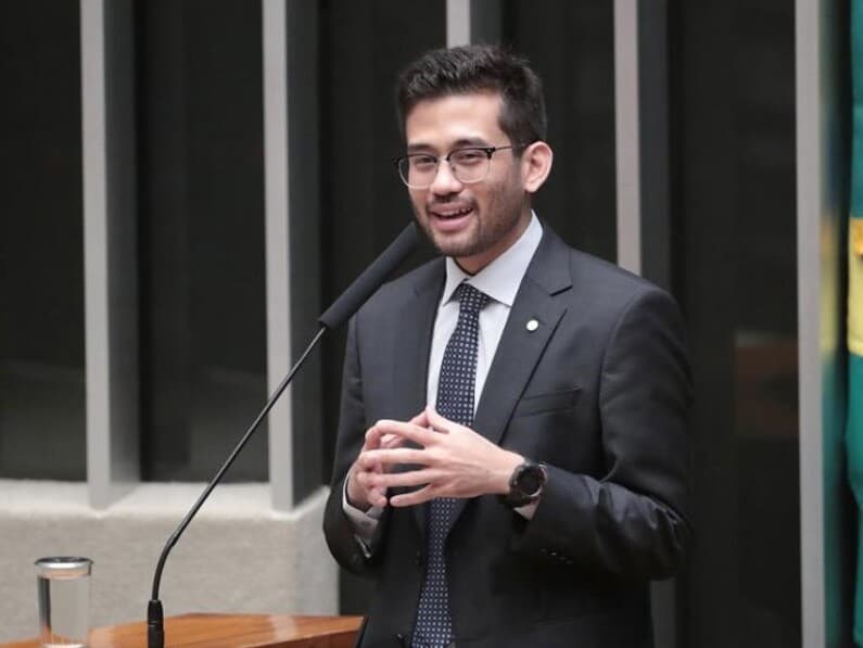 Segundo o projeto, as emissoras deverão comunicar à Justiça Eleitoral as faltas dos candidatos. - Bruno Spada / Câmara dos Deputados