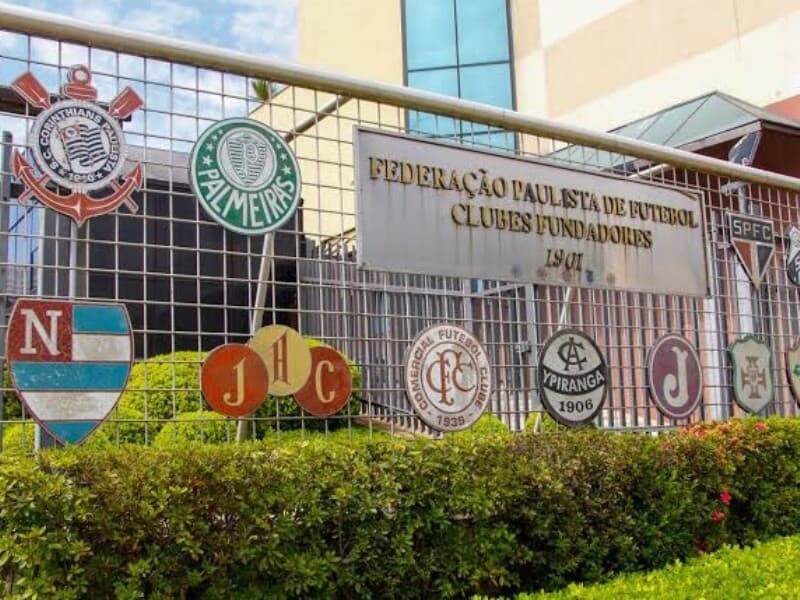Clubes pressionam por mudanças para evitar perda de receitas e impacto sobre contratos já firmados. - Rogério Galasse/Futura Press