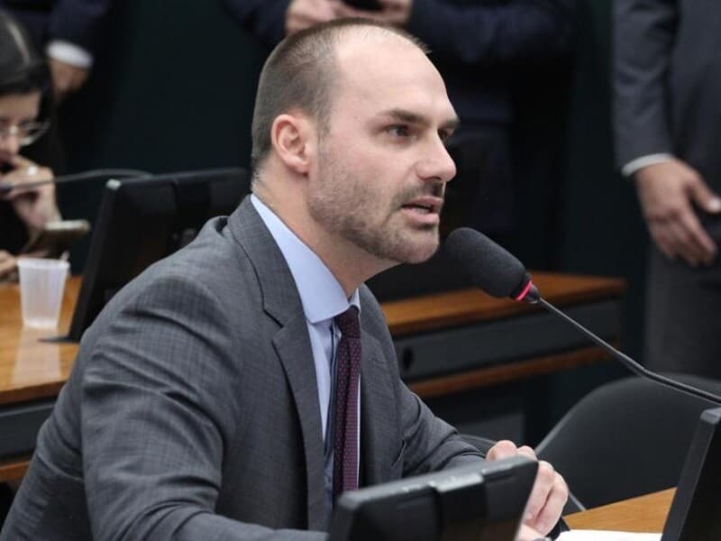 Mensagem foi publicada nas redes sociais em resposta ao ex-comandante da Aeronáutica. - Vinicius Loures/Câmara dos Deputados