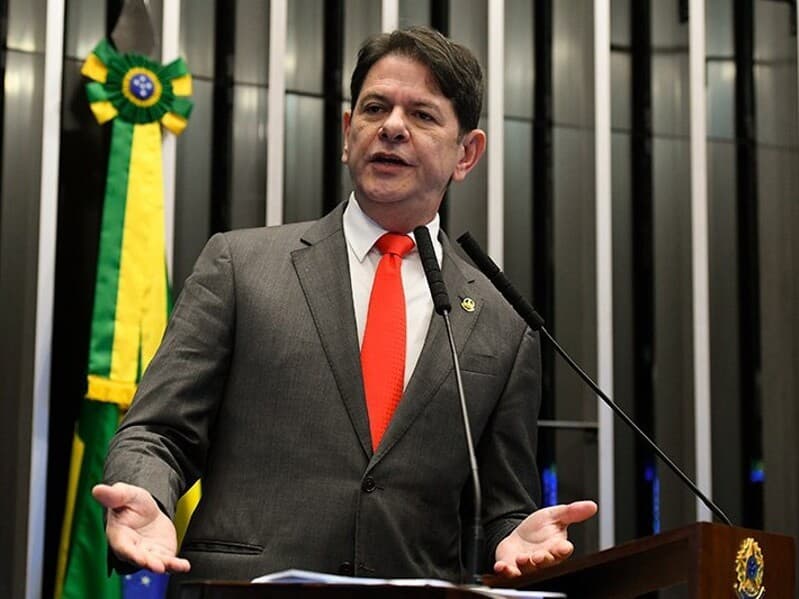 Cid Gomes é o relator do projeto do Redata, primeiro item da pauta do Plenário do Senado desta terça-feira. - Roque de Sá/Agência Senado
