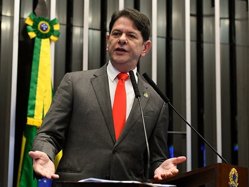 Cid Gomes é o relator do projeto do Redata, primeiro item da pauta do Plenário do Senado desta terça-feira. - Roque de Sá/Agência Senado
