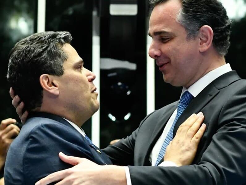 Davi Alcolumbre e Rodrigo Pacheco têm uma duradoura aliança política: um apoiou o outro para a presidência do Senado. - Geraldo Magela/Agência Senado