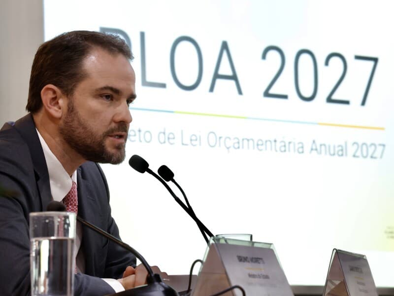 Projeto de lei orçamentária foi detalhado pelo ministro Dario Durigan, da Fazenda, horas antes do envio da proposta ao Congresso.  - Pedro Ladeira/Folhapress