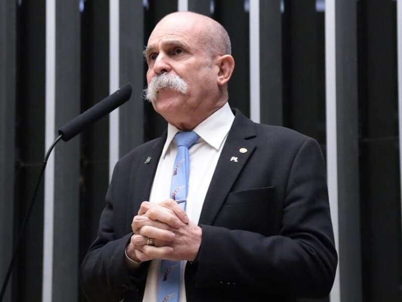 Texto de Fahur prevê proteção contra discriminação e retaliação de profissionais que buscarem atendimento em saúde mental. - Thiago Cristino / Câmara dos Deputados