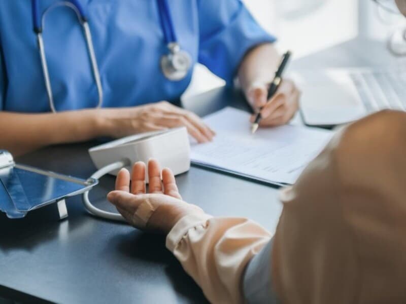 Regras incluem segurança do paciente, atendimento célere, equidade e cumprimento de normas da Anvisa e da ANS.
- Magnific Regras incluem segurança do paciente, atendimento célere, equidade e cumprimento de normas da Anvisa e da ANS.
- Magnific