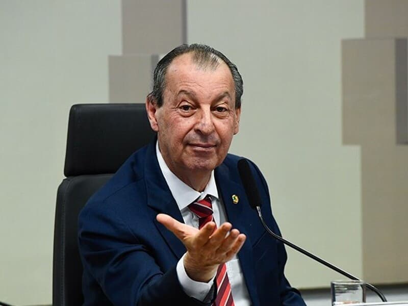 Omar Aziz: "É a PEC da empatia" - Roque de Sá/Agência Senado Omar Aziz: "É a PEC da empatia" - Roque de Sá/Agência Senado