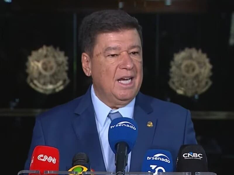 Parlamentar cobra apuração sobre relatórios de inteligência produzidos pela PF a respeito da atuação de André Mendonça. - TV Senado/Reprodução Parlamentar cobra apuração sobre relatórios de inteligência produzidos pela PF a respeito da atuação de André Mendonça. - TV Senado/Reprodução